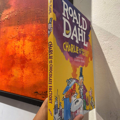 Sách - Charlie and the Chocolate Factory by Roald Dahl, Quentin Blake - Sách Tiếng Anh trẻ em