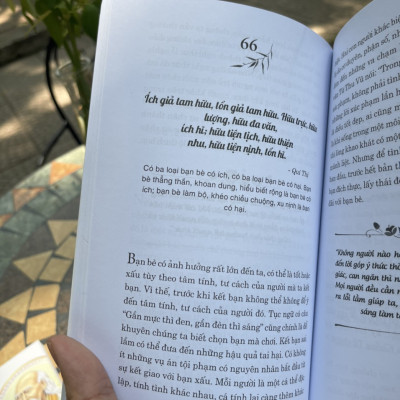 KHỔNG TỬ - TINH HOA TRÍ TUỆ QUA DANH NGÔN – Hoàng Nha Phương – Nguyễn Văn Lâm dịch – VanLangBooks – NXB Hồng Đức (Bìa mềm)