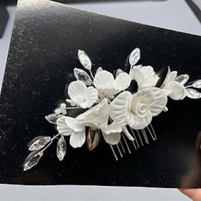 Cài tóc cô dâu hoa đất sét trắng có sẵn xược cài mã 008 - 14cm