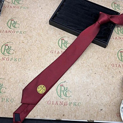 Cà vạt nam chú rể màu đỏ trầm song Hỷ vàng tròn 6cm tự thắt màu đỏ trầm kẻ ánh