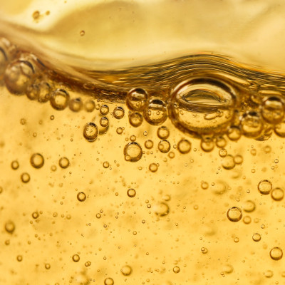 Combo Gel rửa mặt hoa hồng Cocoon 140ml + Son dưỡng môi dầu dừa Bến Tre Cocoon 5g