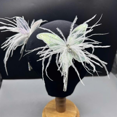 Cài tóc cô dâu bướm lông vũ ánh xanh ngọc mẫu mới