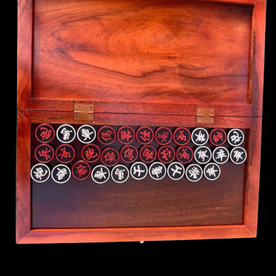 Bộ Cờ Tướng Sừng Trâu Đen và Cờ Tướng Gỗ Hương: Môn Thể Thao Sáng Tạo và Tặng Quà Tặng Cho Bố Bộ quà tặng