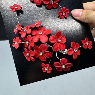 Cài tóc cô dâu hoa đất màu đỏ đính đá mới mẫu cài t1/2025