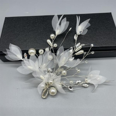 Cài tóc cô dâu hạt trai đính hoa mẫu mới