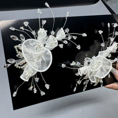 Cài tóc cô dâu hoa hồng vải lụa mẫu mới đính đá