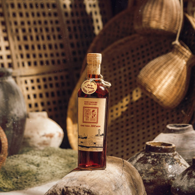 Thùng 6 chai nước Mắm Tĩn nhãn đỏ độ đạm 40N tự nhiên chai 500ml nước mắm rin nguyên chất truyền thống sạch từ cá cơm than muối tinh khiết sánh đặc thịt cá không chất bảo quản