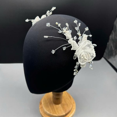 Cài tóc cô dâu hoa hồng vải lụa mẫu mới đính đá