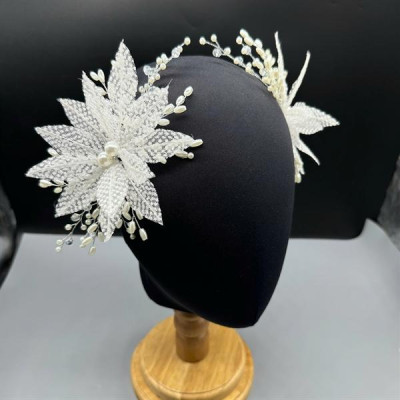 Cài tóc cô dâu hoa nhũ kết hạt trai mẫu cài tóc mới nhất