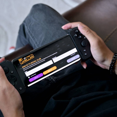 [Mới, hàng chính hãng]  Tay cầm điện thoại Razer Kishi V2-Gaming Controller for Android/iPhone