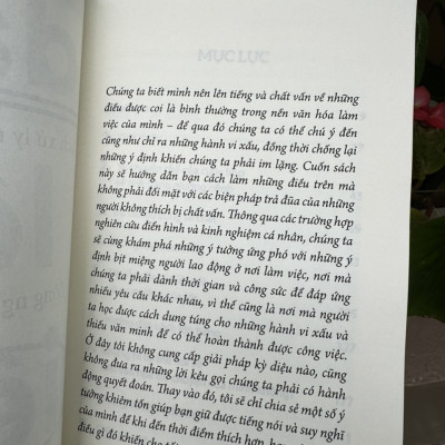 DÁM LÊN TIẾNG:  Cách xử lý mối quan hệ với sếp và đồng nghiệp trong công sở - Tiến sĩ David Naylor - Thái Hà – NXB Công Thương