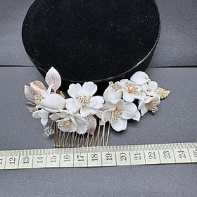 Cài tóc cô dâu hoa trắng đính đá mẫu mới t3/2024 SP2225571