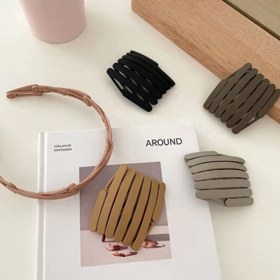 Cài tóc gấp gọn nam nữ ( Giao màu ngẫu nhiên )