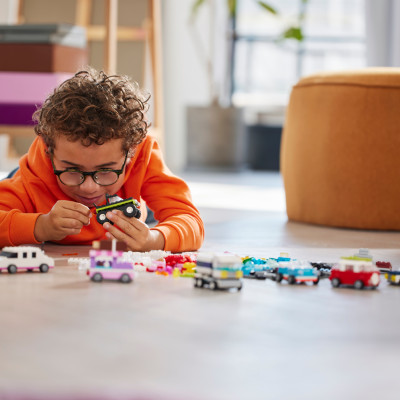 Đồ Chơi Lắp Ráp Bộ Gạch Chi Tiết Chủ Đề Phương Tiện Xe - Creative Vehicles - Lego Classic 11036 (900 Mảnh Ghép)