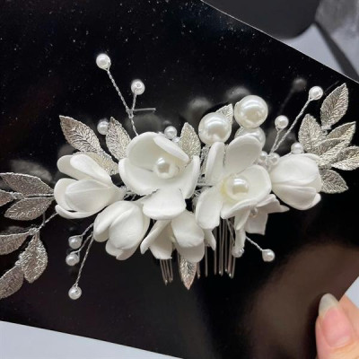 Cài tóc cô dâu hoa đất sét trắng có sẵn xược cài mã 003 - 14cm