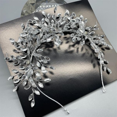 Băng đô cài tóc đá lấp lánh mẫu mới t7/2024