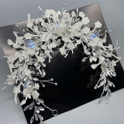 Băng đô cài tóc cô dâu mẫu mới t7/2024