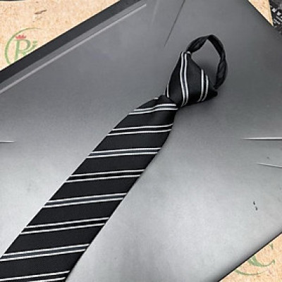 Cà vạt nam mẫu thắt sẵn dây kéo bản nhỏ 6cm mẫu đen kẻ trắng