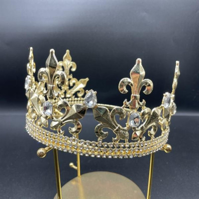 Vương miện nam nửa đầu màu vàng cao 8,5cm