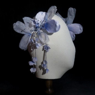 Cài tóc cô dâu màu xanh lưu ly tặng kèm hoa tai mẫu tháng 11/2023