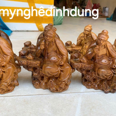 Tượng ông thần trà bằng gỗ bách xanh thơm nức cao 15x15x9cm