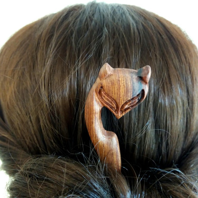 TRÂM CÀI TÓC HỒ LY