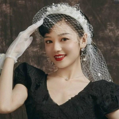 Băng đô nhung đính hạt trai kèm lưới mạng che mặt SP220547