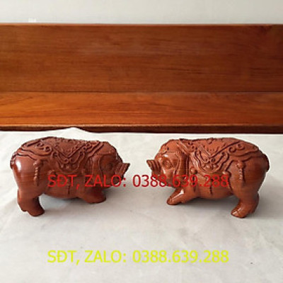 Cặp heo phát tài gỗ hương