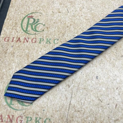 Cà vạt nam bản nhỏ 6cm màu xanh kẻ mẫu tự thắt mới t2/2024