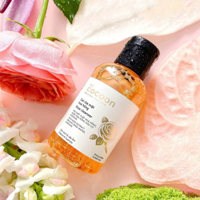 Combo Gel rửa mặt hoa hồng Cocoon 140ml + Son dưỡng môi dầu dừa Bến Tre Cocoon 5g