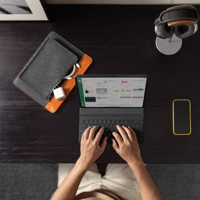 Túi Chống Sốc TOMTOC (USA) Felt Và PU Leather Cho iPad 9.7"-11"/iPad Pro 12.9" - Hàng Chính Hãng