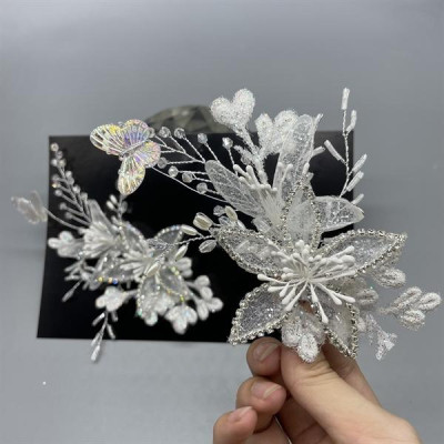 Cài tóc cô dâu hoa trắng mẫu mới t8/2024