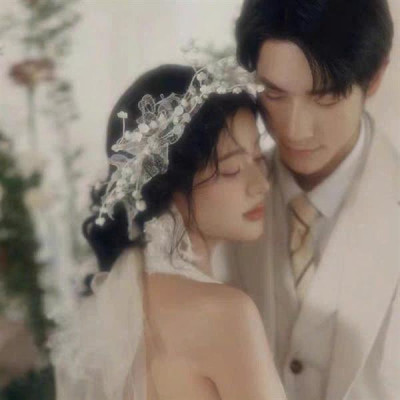 Băng đô cài tóc cô dâu trắng ren hoa nhí mẫu mới t12/2024