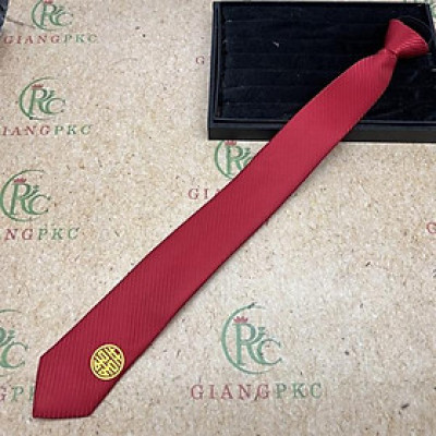 Cà vạt nam chú rể màu đỏ song Hỷ vàng tròn mẫu 6cm dây kéo thắt sẵn màu đỏ tươi kẻ ánh