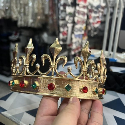Vương miện nam vương chóp cao màu vàng đính đá ngọc trai cao cấp Giangpkc
