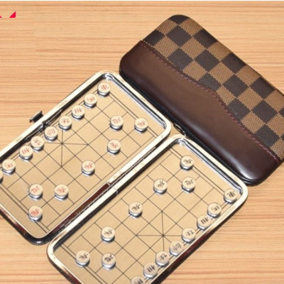 Bàn Cờ Tướng Mini Nam Châm 2 mặt - Bộ cờ tướng mini bỏ túi bằng nam châm, bàn cờ gập gọn 15x16Cm - Hàng chính hãng HENRYSA