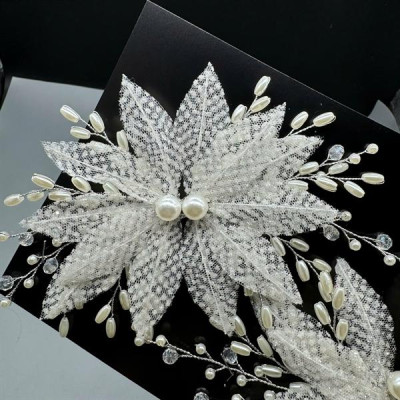 Cài tóc cô dâu hoa nhũ kết hạt trai mẫu cài tóc mới nhất