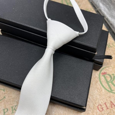 Cà vạt trắng nam màu trắng trơn kẻ tăm mẫu thắt sẵn dây rút mới t3/2024