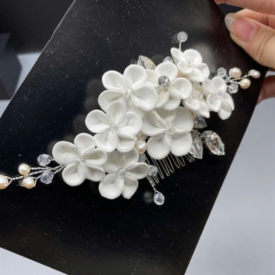 Cài tóc cô dâu hoa đất sét trắng có sẵn xược cài mã 009 - 15cm