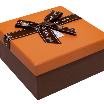 Hộp Quà Vuông  V026 Phượng Hoàng 14 x 14 x 7 cm- Giao mẫu ngẫu nhiên