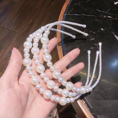 Cài tóc ngọc trai dự tiệc