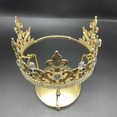 Vương miện nam nửa đầu màu vàng cao 8,5cm