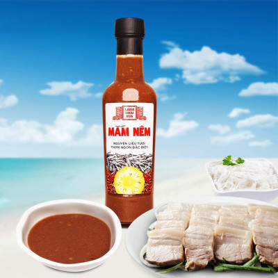 Mắm nêm pha sẵn cao cấp Làng Chài Xưa, nguyên liệu tươi, thơm ngon đặc biệt, chai thủy tinh 300g