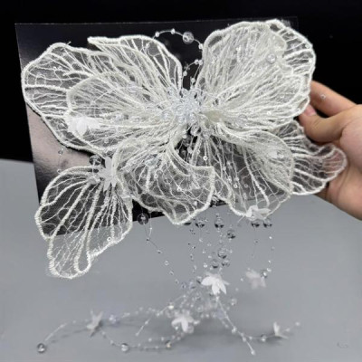 Cài tóc cô dâu hoa vải gân trắng dây pha lê đính hoa rơi