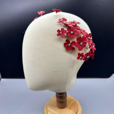 Cài tóc cô dâu hoa đất màu đỏ đính đá mới mẫu cài t1/2025