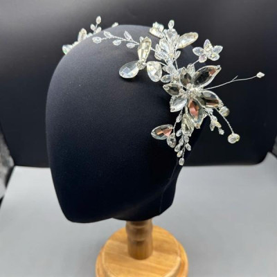 Cài tóc cô dâu hoa đá lấp lánh mẫu thủ công thiết kế mới t10/2024
