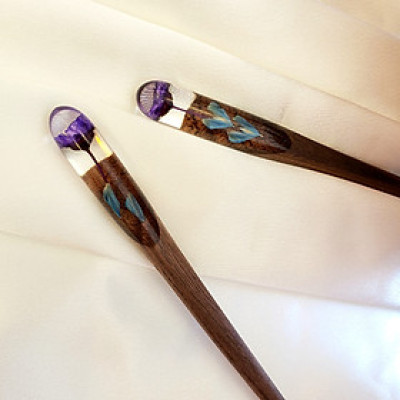 Trâm cài tóc gỗ- resin & hoa snowy tím