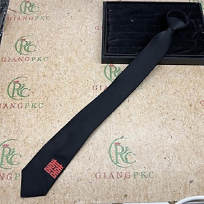 Cà vạt nam chú rể màu đen song Hỷ đỏ vuông mẫu 6cm dây kéo thắt sẵn màu đen kẻ tăm