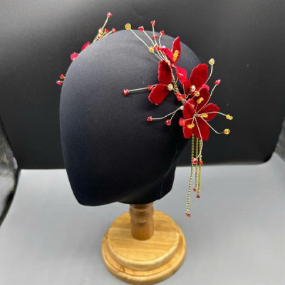 Cài tóc cô dâu hoa nhung đỏ đính dây đá tua rua mẫu mới