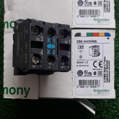 |Chính hãng| Phụ kiện nút nhấn ZB5AW0M65 Schneider, 1NO + 1NC + Đèn màu xanh 220V